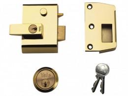 Yale Locks P2 Double Security Nightlatch 40mm Backset Brasslux Finish Visi £67.17